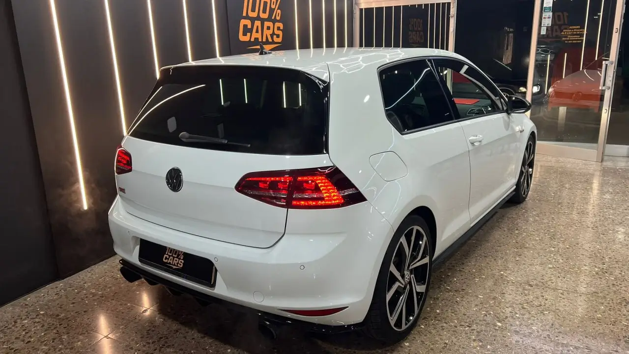 Volkswagen Golf GTI - Foto 3