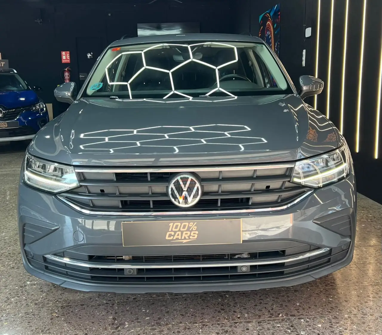 Volkswagen Tiguan - Foto 2