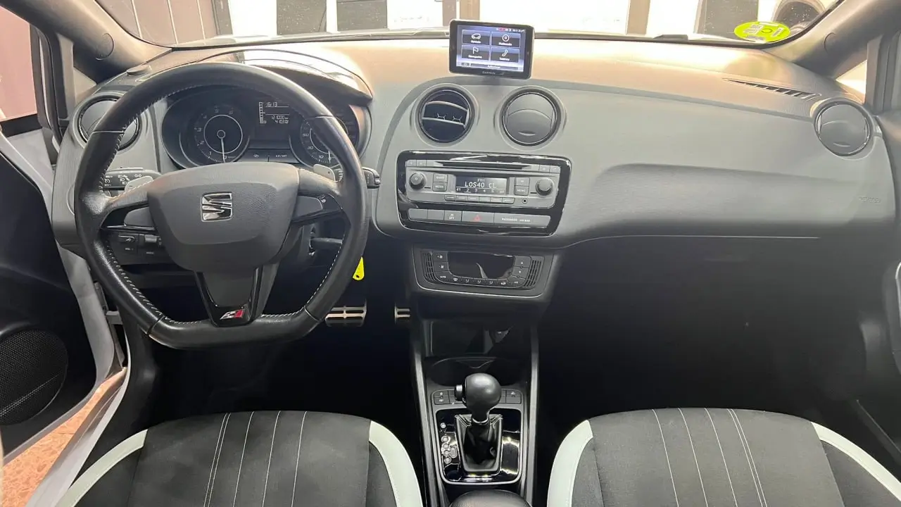 SEAT Ibiza Cupra - Foto 8